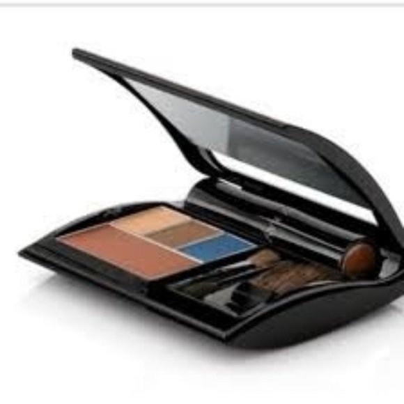 LIPSTICK COMPACT by Mary Kay